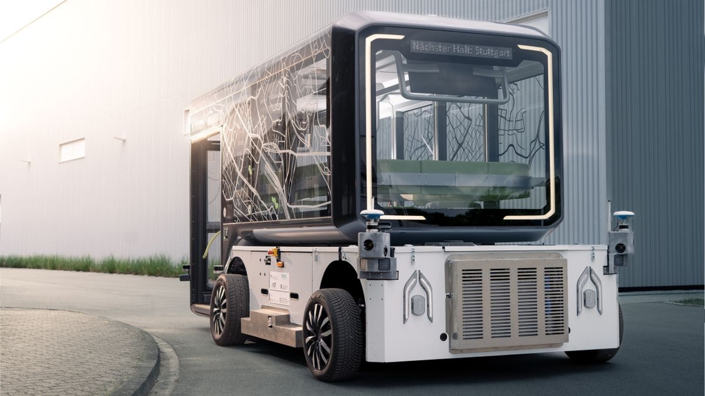 Das U Shift System kombiniert eine fahrende Plattform („Driveboard“) mit austauschbaren Kapseln für unterschiedliche Anwendungen.