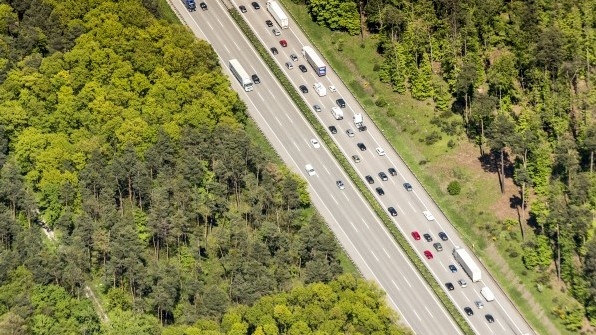 Transportwege wie Schiene, Wasser und Luft werden mit dem Modell HIGH-TOOL abgebildet (Bild: KIT)