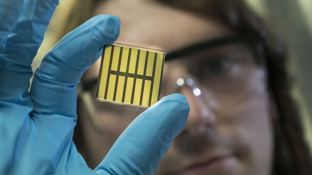 Perowskit-Schichten genau beleuchtet