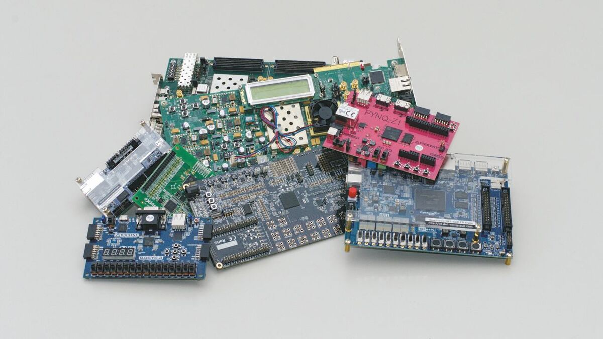 Entwicklungsplatinen verschiedener Hersteller