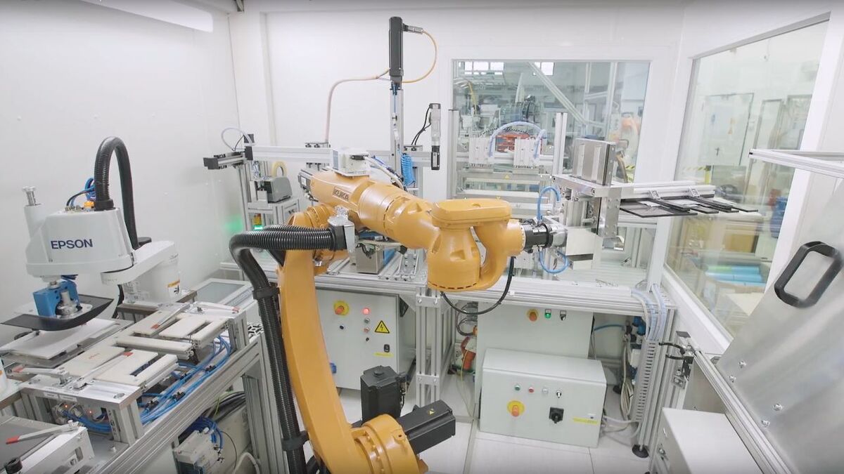 Intelligente Stapelanlage für die Batterieproduktion