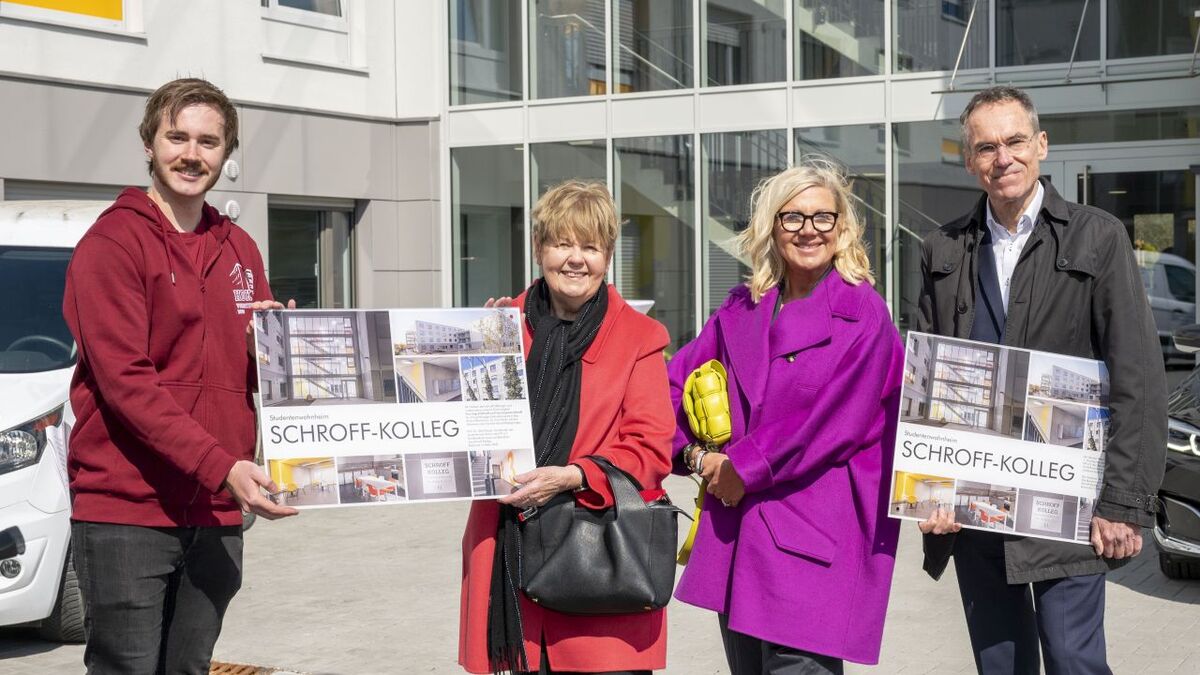 Einweihung des Schroff Kollegs mit Ingrid und Susanne Schroff, Olaf Dössel und Bodo Baumann