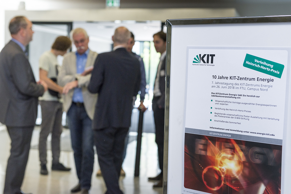 Auf seiner Jahrestagung feiert das KIT-Zentrum Energie sein 10-jähriges Bestehen. (Bild Laila Tkotz/KIT)