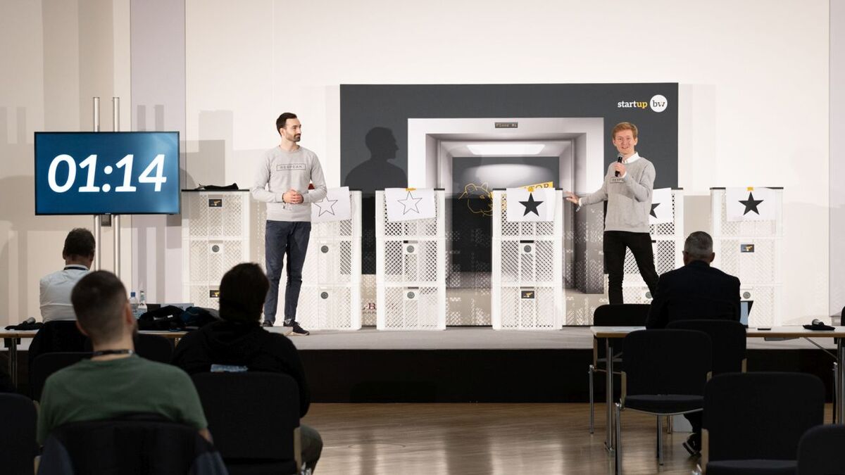 Tim Rietz und Jasper Feine beim Start-up BW Elevator Pitch Hightech Cup