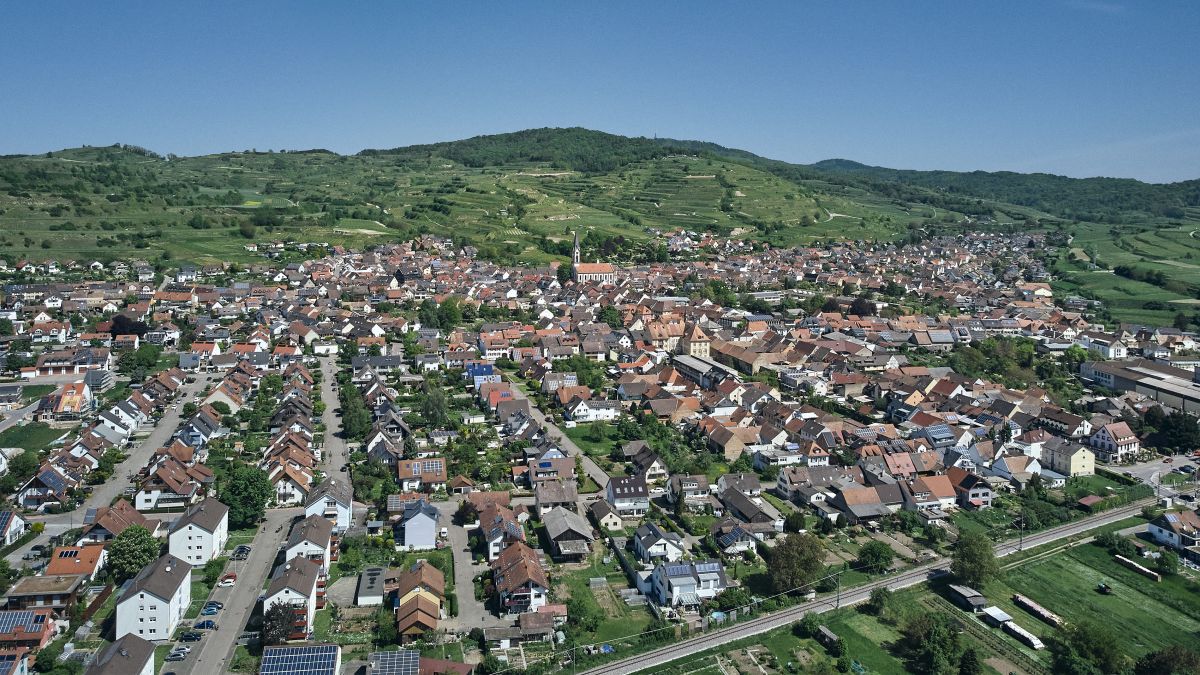 Luftaufnahme der Gemeinde Ihringen