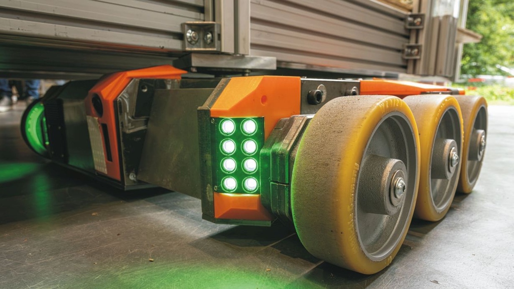 Starke Winzlinge: Schwarm-Transportsystem trägt 40 Tonnen