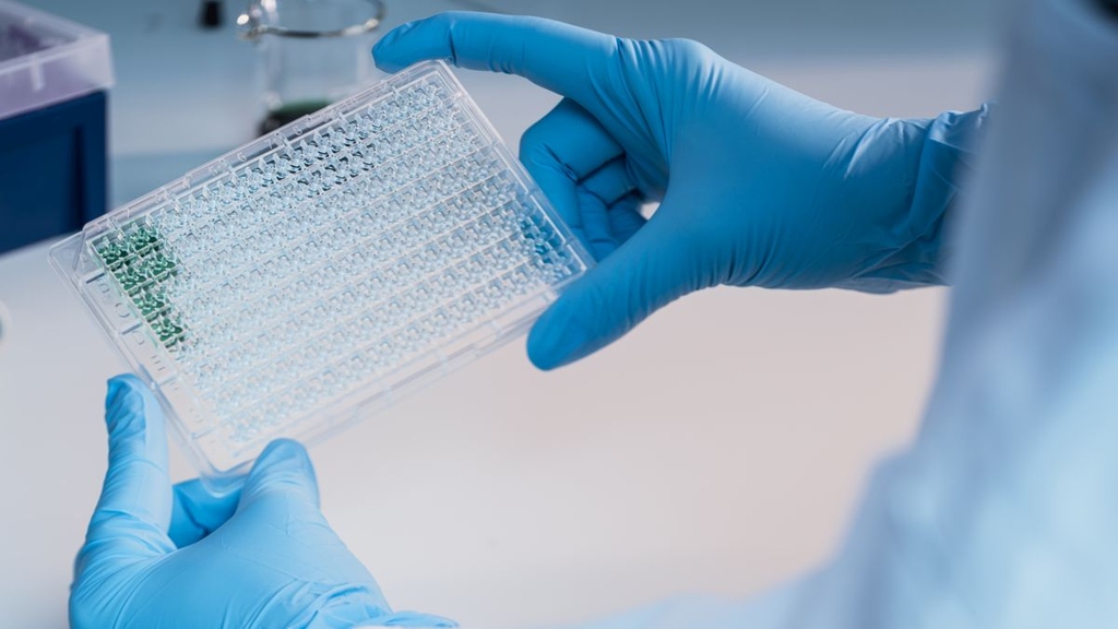 Pandemiebekämpfung: Zehnfach sensiblere Diagnostikplatten