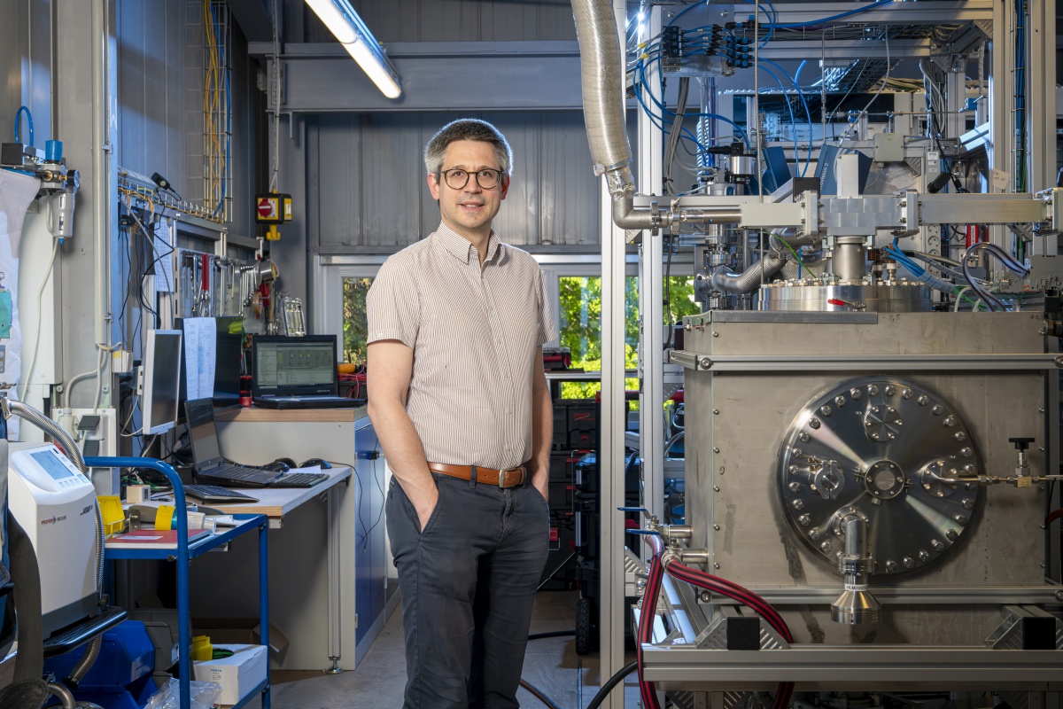 Thomas Giegerich in seinem Labor