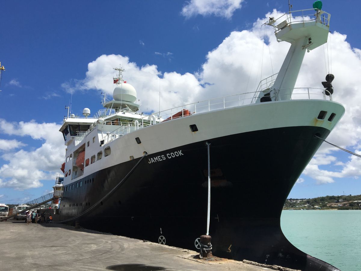 Forschungsschiff James Cook