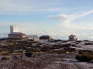 Schneider war unter anderem am Aufbau einer neuen Messstation am  meteorologischen Institut von Izaña, Teneriffa, beteiligt (Foto: IMK-ASF) 