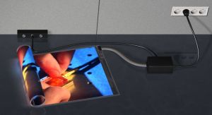 Flexibel und rollbar: So könnten die Bildschirme der Zukunft aussehen. Dazu sind OLEDs mit genau abgestimmten Eigenschaften erforderlich.  (Bild: Christian Gruppe und Willi Müller) 