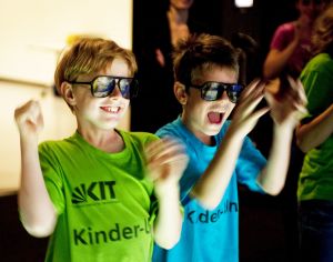 Mitmachen ist angesagt bei der KIT-Kinder-Uni (Foto: KIT) 