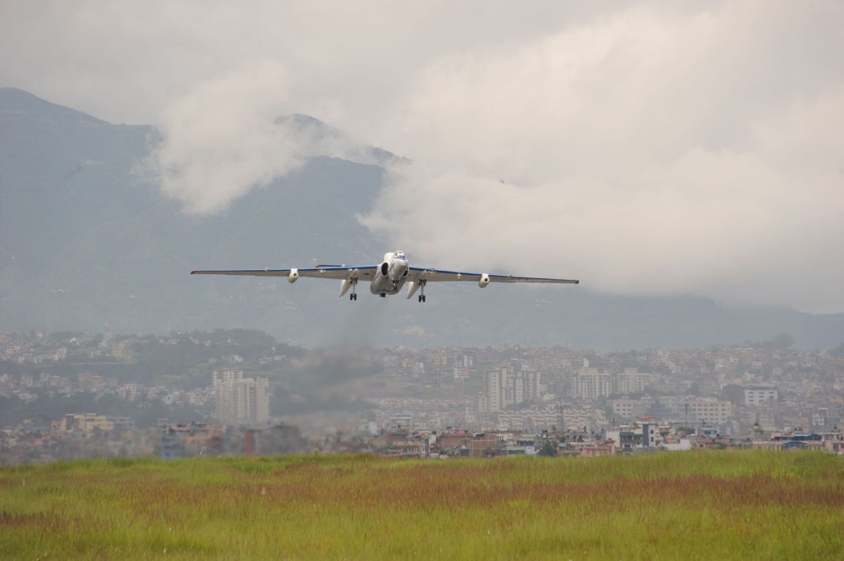 Mit Messflügen während des asiatischen Monsuns, Satellitenbeobachtungen und Laboranalysen lösten die Forscher das Rätsel der Asiatischen Tropopausen Aerosolschicht (Foto: Dr. Erik Kretschmer)  