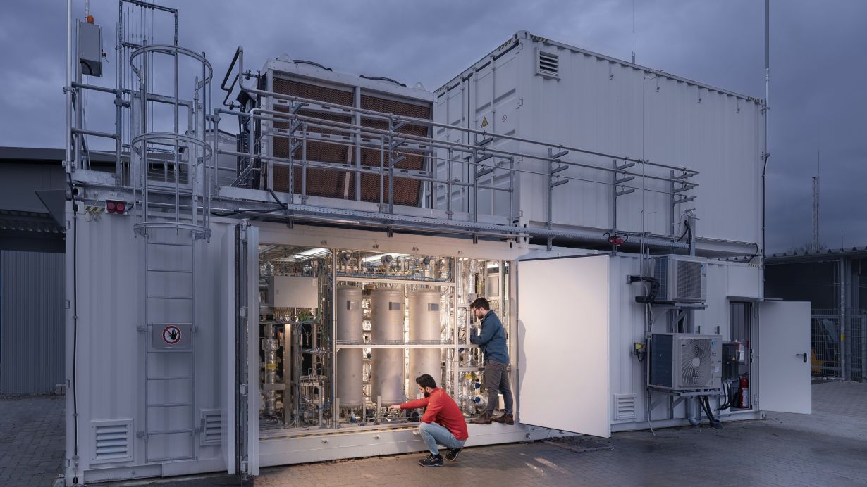 KIT ICODOS, eine Ausgründung aus dem KIT, entwickelt vollintegrierte, vollautomatische und dynamisch betriebene E-Methanol-Anlagen. (Foto: KIT)