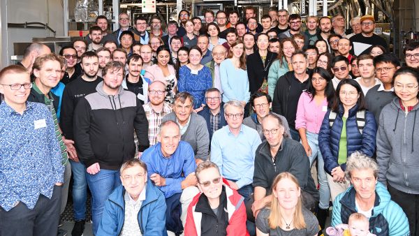 Die KATRIN-Kollaboration bei einem Treffen im Oktober 2024 (Foto: J. Wolf/KATRIN Coll.)