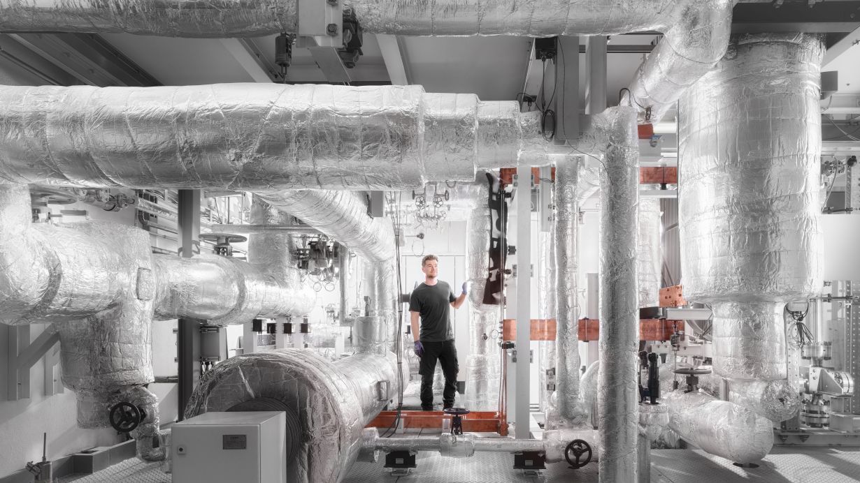 Foto der Thermohydraulik-Versuchsanlage COSMOS-H 