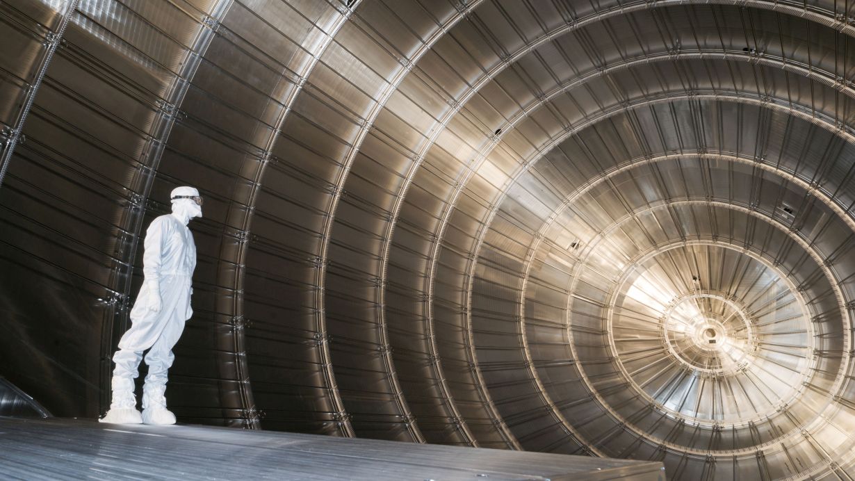 Beim Neutrinoexperiment KATRIN am KIT entstehen große Datenmengen. Die NFDI macht sie auch für künftige Forschungsfragen anderer Disziplinen verfügbar. (Foto: Markus Breig, KIT) 