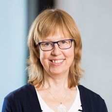 Porträt von Frau Sabine Grindler