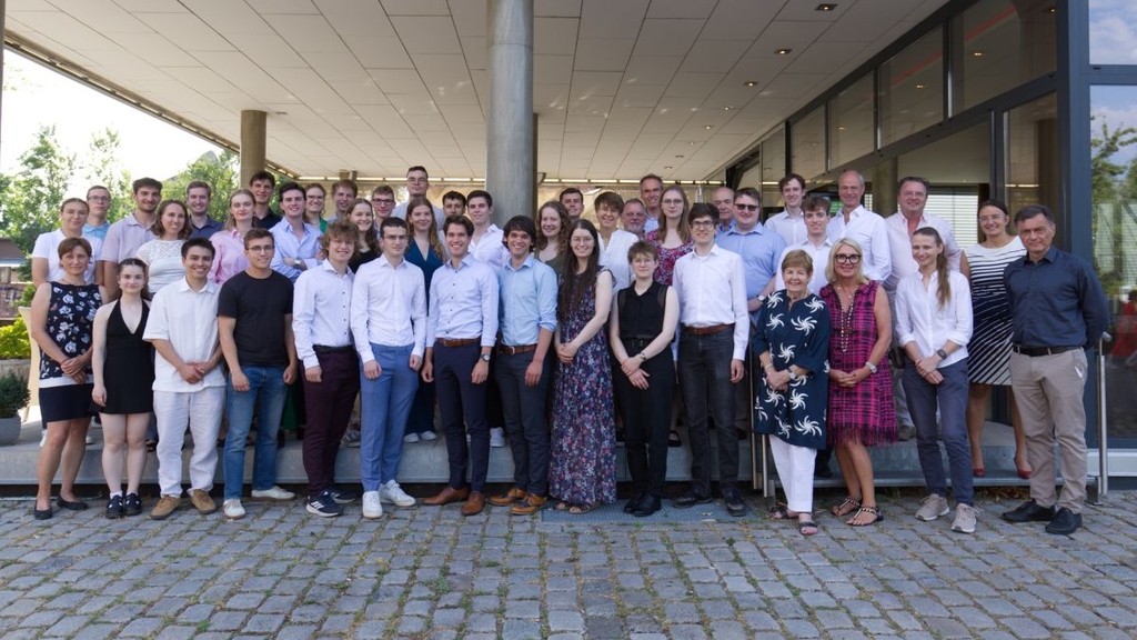 Nachwuchsförderung: Schroff-Hochbegabten-Stipendien vergeben