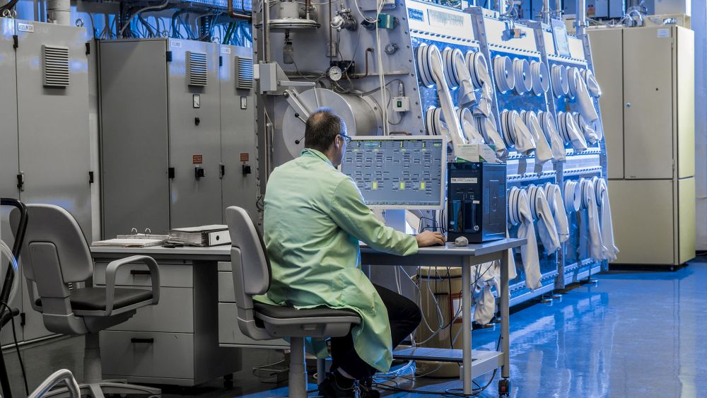 Anlage zur Tritiumrückgewinnung  im Tritiumlabor Karlsruhe